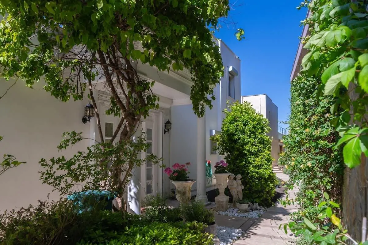 Charming Villa With Amazing View In Bodrum 亚力卡瓦克