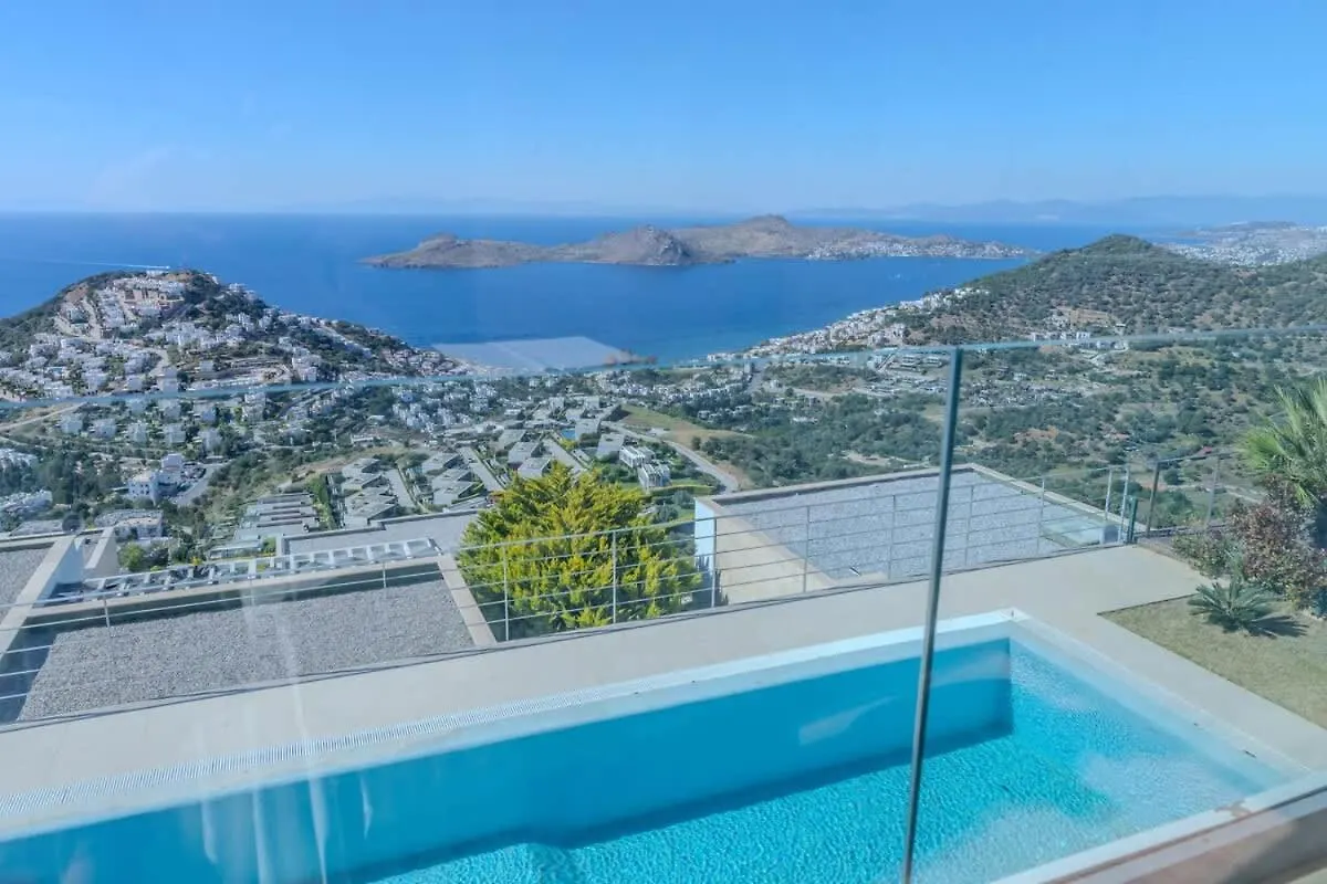 Charming Villa With Amazing View In Bodrum 얄리카베크