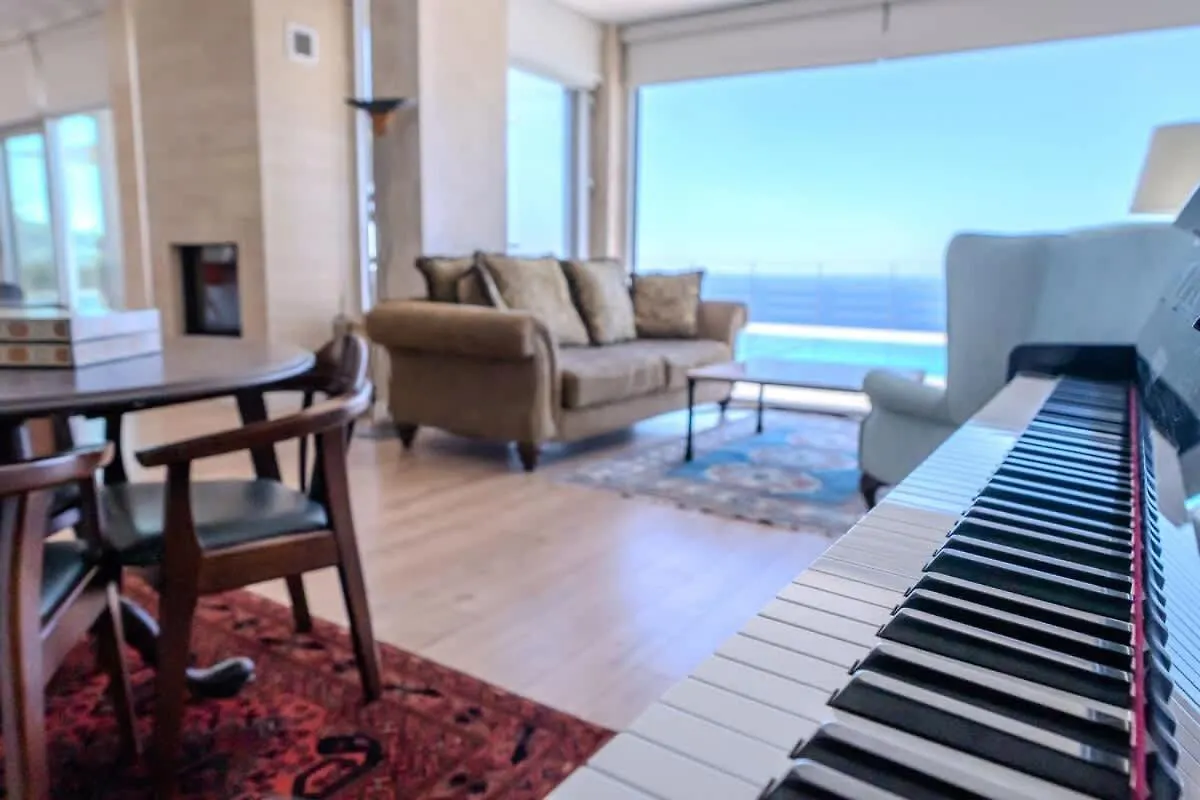 Charming Villa With Amazing View In Bodrum 亚力卡瓦克