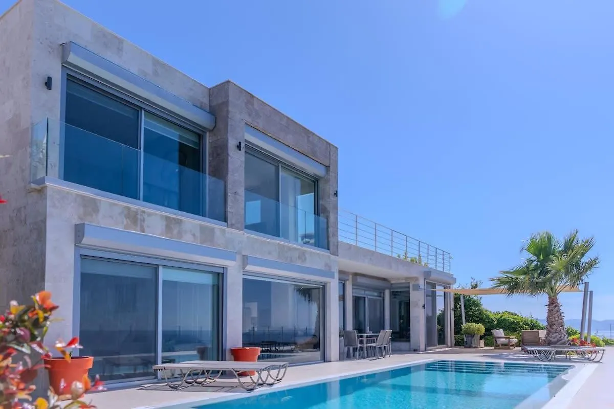 Charming Villa With Amazing View In Bodrum 亚力卡瓦克
